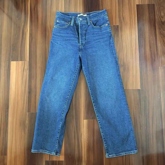 Levi’s Ribcage Straight Ankle Jeans - Picture 4 of 4